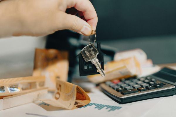 Guide complet pour acheter un bien immobilier en manche