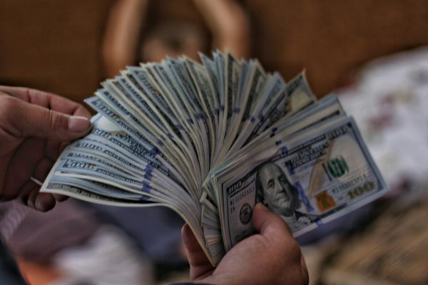 Tendances d'investissement 2025 : aperçu des actualités financières